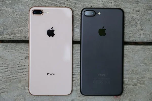 So sánh iPhone 7 Plus và iPhone 8 Plus: Vỏ kim loại sang ...